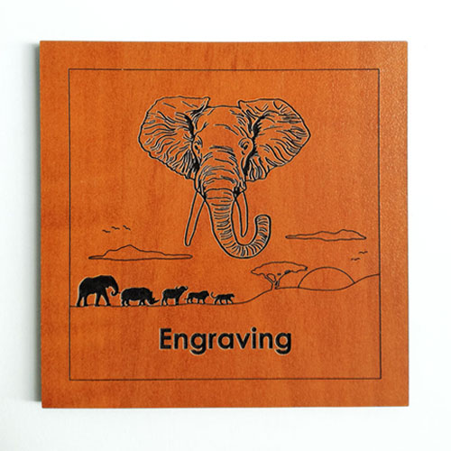 Engraved elephant wooden coaster with savanna background – safari-themed personalised gift